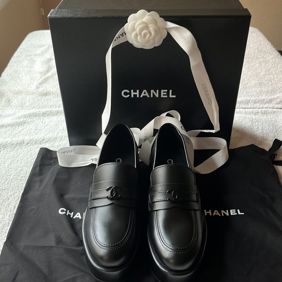 🌹CHANEL BLACK  LOAFERS🌹 NWT 🌹 - Picture 8 of 16